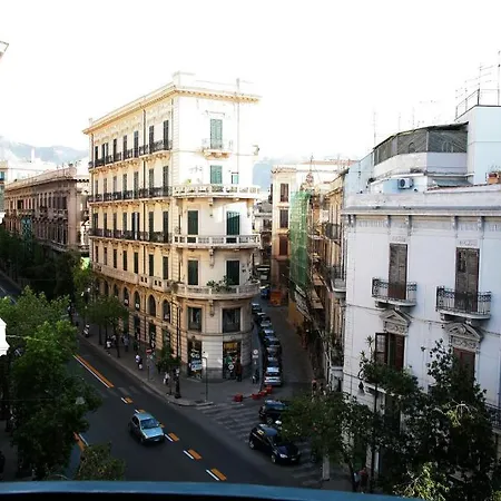 La Casa Di Zoe - Locazioni Turistiche 3*